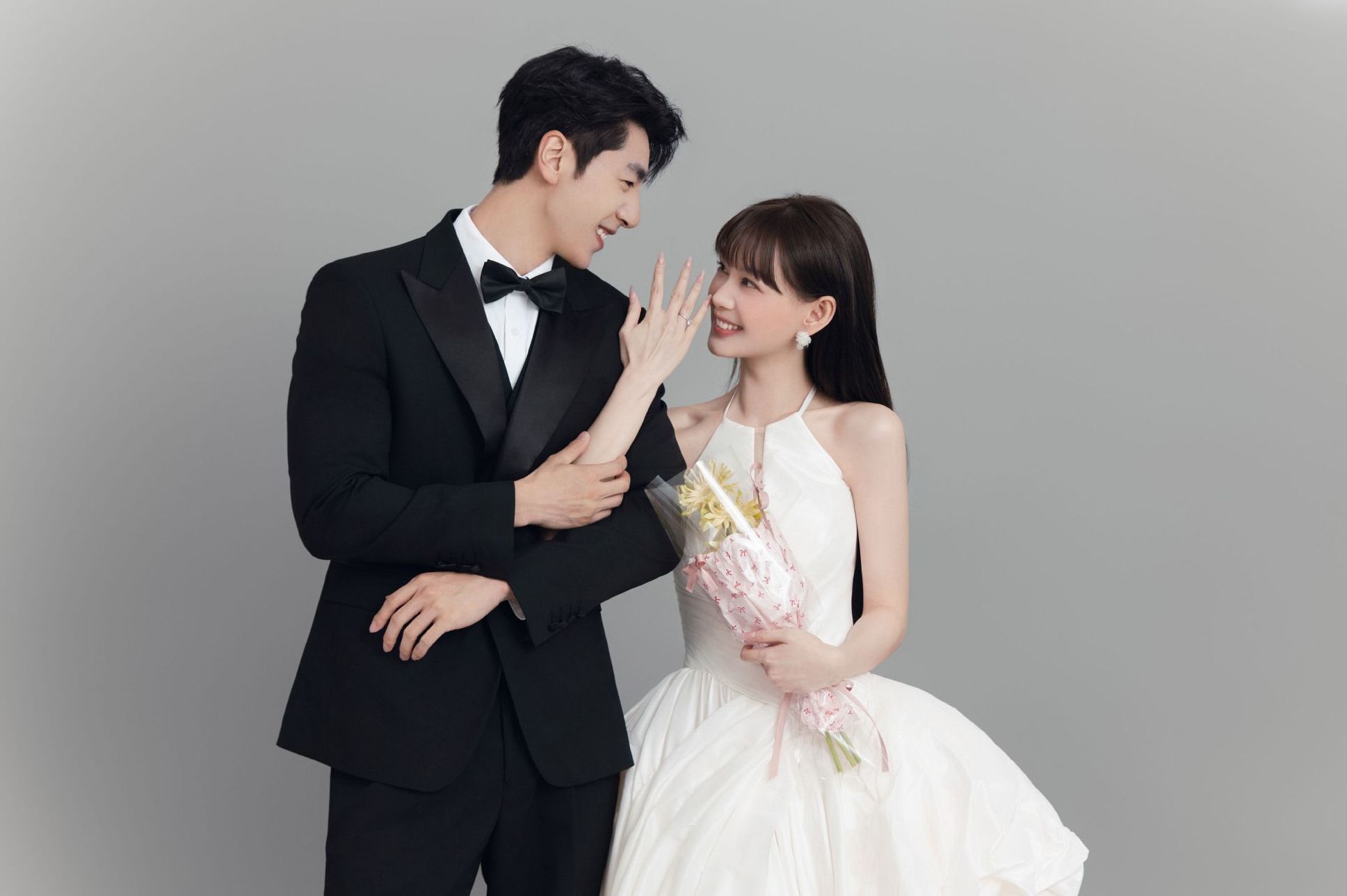 Ảnh cưới phóng to